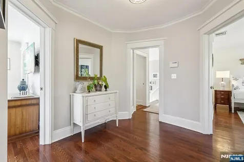 80 Crest Road Ridgewood NJ 07450