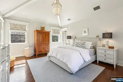 80 Crest Road Ridgewood NJ 07450