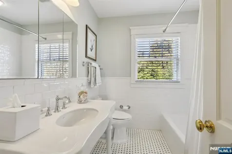 80 Crest Road Ridgewood NJ 07450
