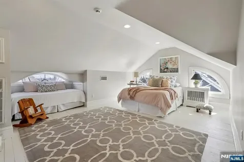 80 Crest Road Ridgewood NJ 07450