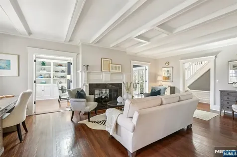 80 Crest Road Ridgewood NJ 07450