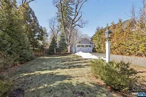 80 Crest Road Ridgewood NJ 07450