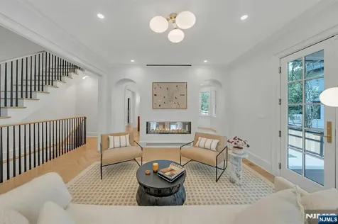 84 Watchung Avenue Montclair NJ 07043