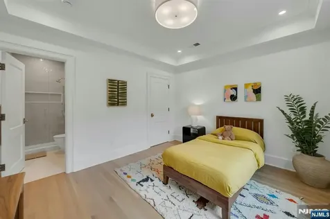 82-84 Watchung Avenue Montclair NJ 07043