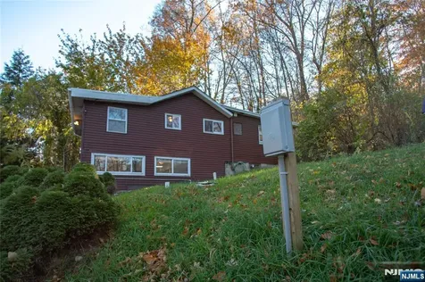 18 Decker Pond Road Sussex NJ 07461