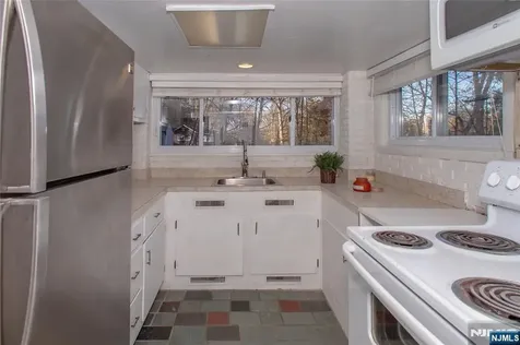 18 Decker Pond Road Sussex NJ 07461