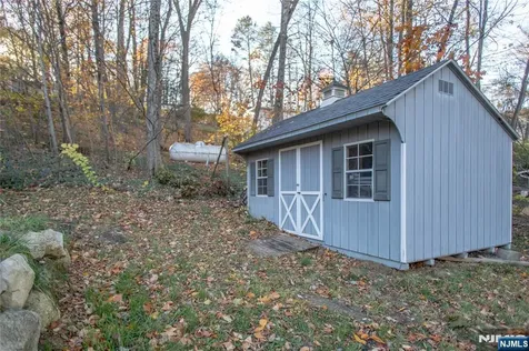 18 Decker Pond Road Sussex NJ 07461