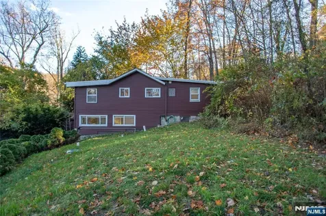 18 Decker Pond Road Sussex NJ 07461