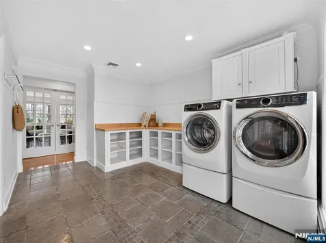 381 Lawrence Court Wyckoff NJ 07481