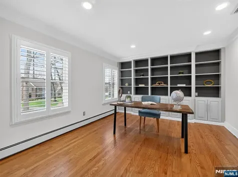 381 Lawrence Court Wyckoff NJ 07481