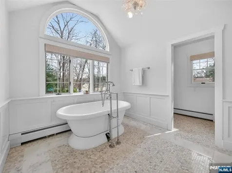 381 Lawrence Court Wyckoff NJ 07481