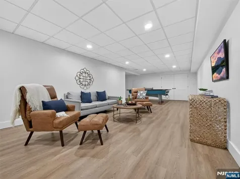 381 Lawrence Court Wyckoff NJ 07481