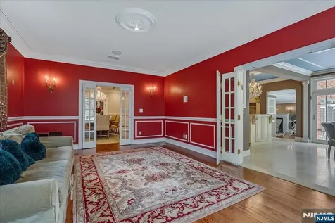 294 Oakwood Road Englewood NJ 07631