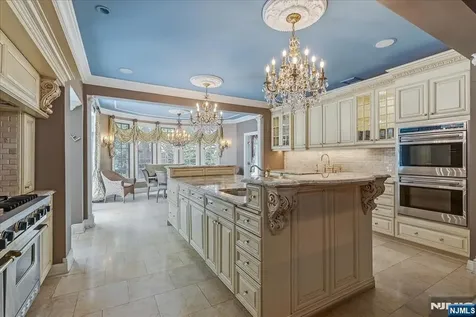 294 Oakwood Road Englewood NJ 07631