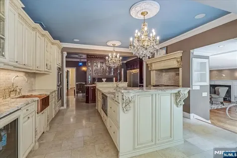 294 Oakwood Road Englewood NJ 07631