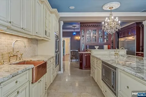 294 Oakwood Road Englewood NJ 07631