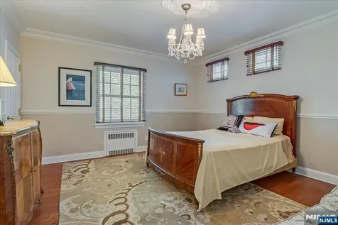 294 Oakwood Road Englewood NJ 07631