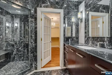 294 Oakwood Road Englewood NJ 07631