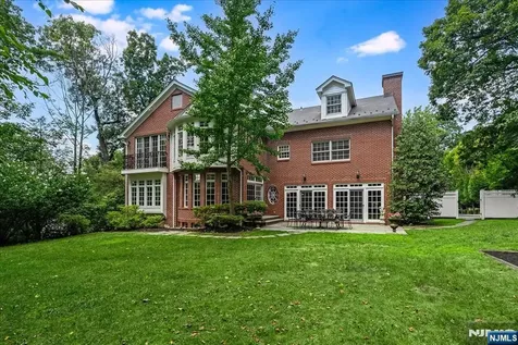 294 Oakwood Road Englewood NJ 07631