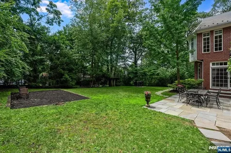 294 Oakwood Road Englewood NJ 07631
