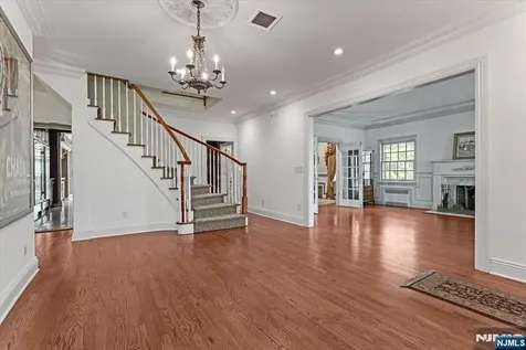 294 Oakwood Road Englewood NJ 07631