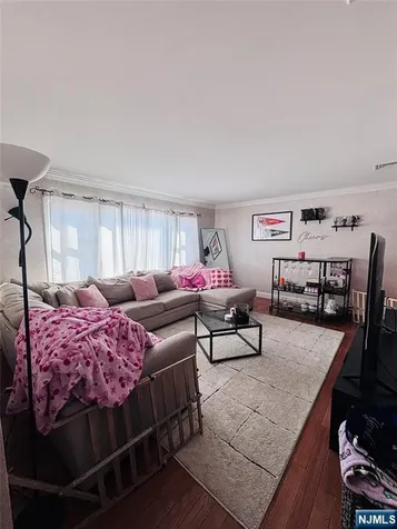 81 Lakeshore Drive Prospect Park NJ 07508