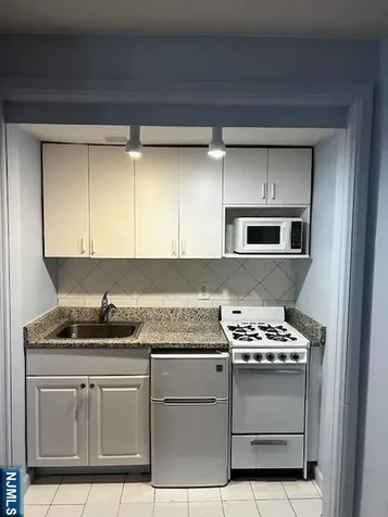 3021 Edwin Avenue Fort Lee NJ 07024