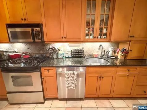 6 Horizon Fort Lee NJ 07024