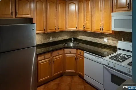 555 North Avenue Fort Lee NJ 07024