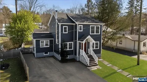 17 Birchwood Pass West Milford NJ 07480