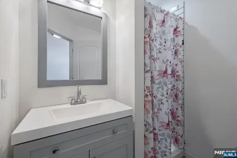 17 Birchwood Pass West Milford NJ 07480