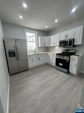 624-626 Madison Avenue Paterson NJ 07514