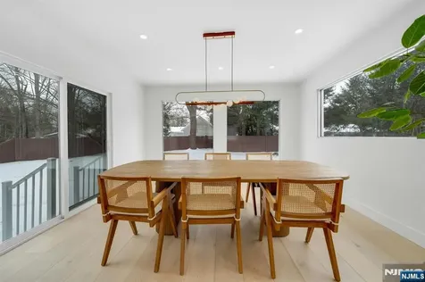 27 Knickerbocker Road Closter NJ 07624