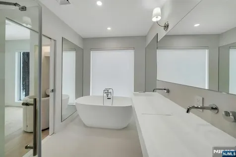 27 Knickerbocker Road Closter NJ 07624