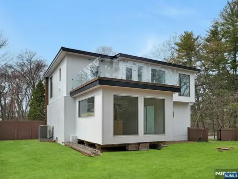 27 Knickerbocker Road Closter NJ 07624