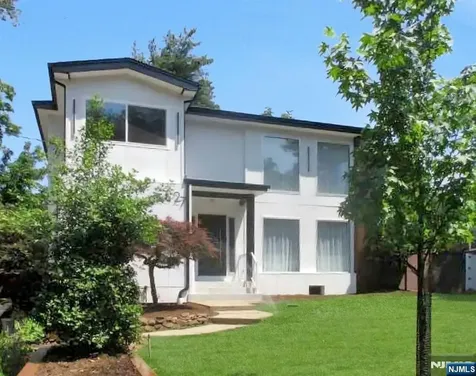 27 Knickerbocker Road Closter NJ 07624
