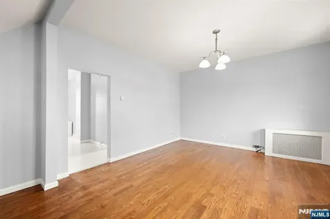 16 Loretta Street Clifton NJ 07011