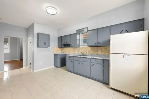 16 Loretta Street Clifton NJ 07011