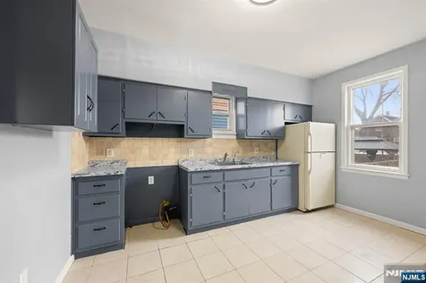 16 Loretta Street Clifton NJ 07011