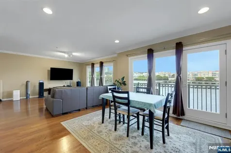 155 The Promenade Edgewater NJ 07020