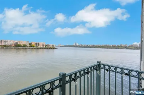 155 The Promenade Edgewater NJ 07020