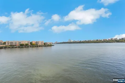 155 The Promenade Edgewater NJ 07020