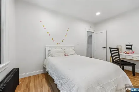 508 High Street Oradell NJ 07649