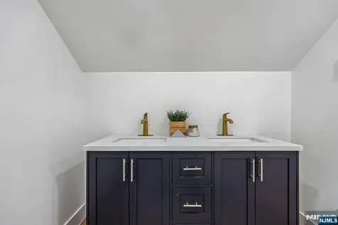 508 High Street Oradell NJ 07649