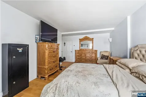 2 Horizon Road Fort Lee NJ 07024