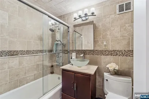 2 Horizon Road Fort Lee NJ 07024