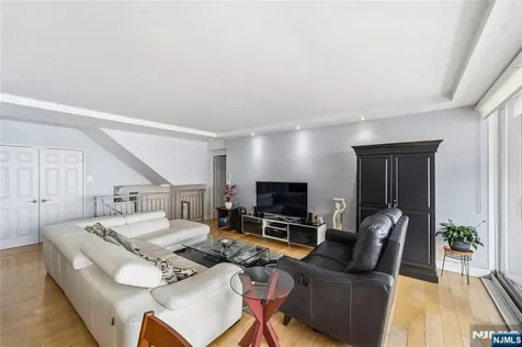 2 Horizon Road Fort Lee NJ 07024