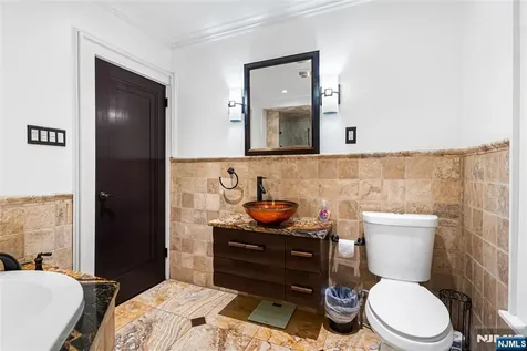 764 Goffle Road Hawthorne NJ 07506