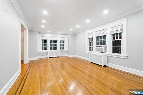 764 Goffle Road Hawthorne NJ 07506