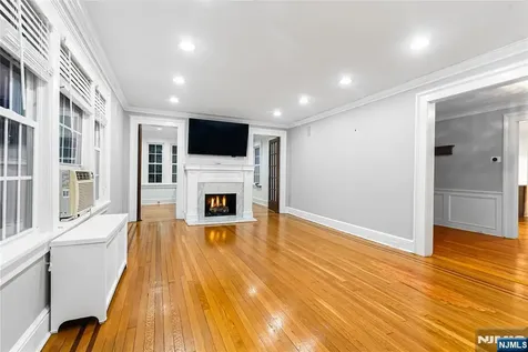 764 Goffle Road Hawthorne NJ 07506